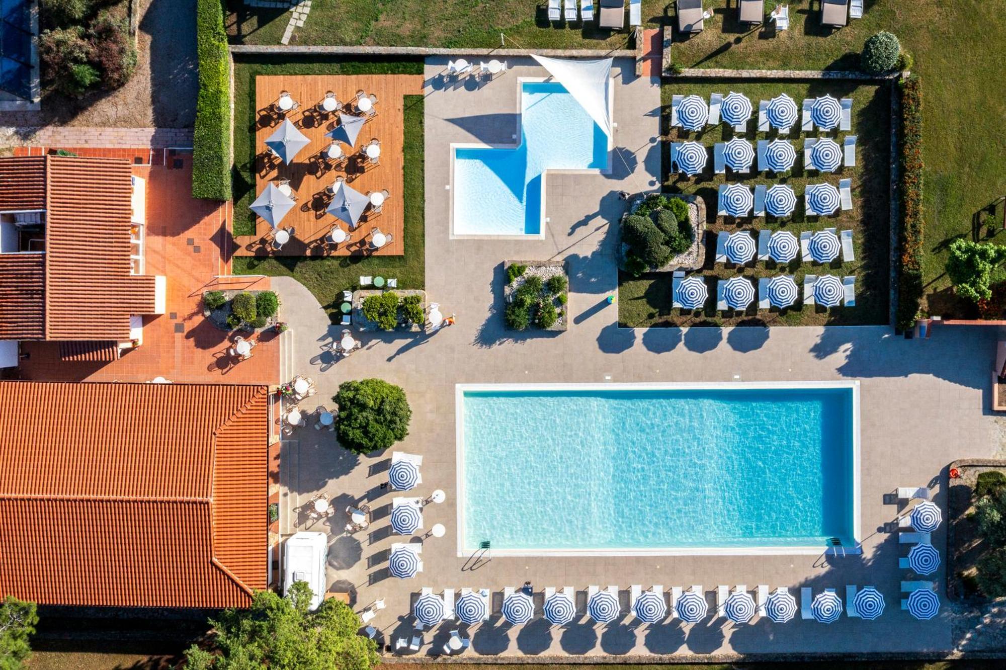 Mclub Budoni Esterno foto